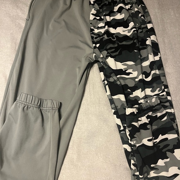 Pants - Picture 4 of 4